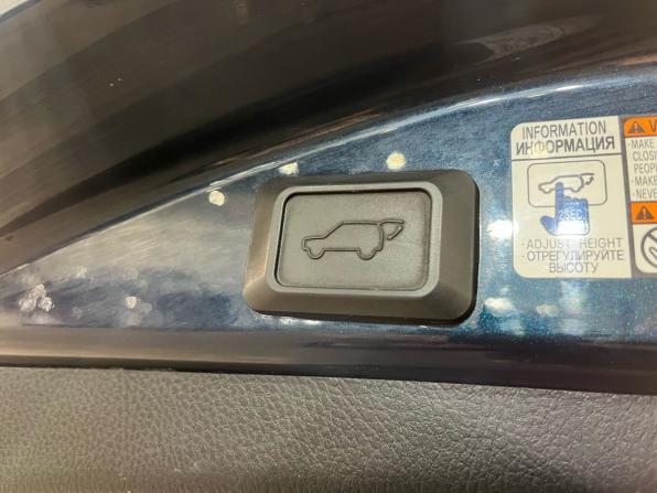 Toyota RAV4 IV (XA40) Рестайлинг с пробегом 2018 года, цена 2 295 000 рублей, 177234 км, внедорожник, Автокод Объявления