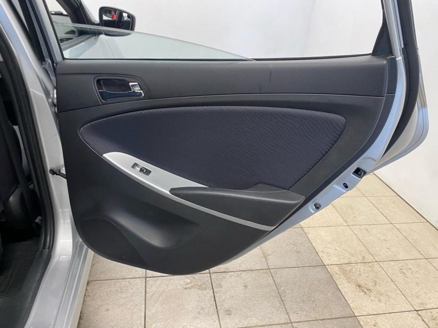 Hyundai Solaris I Санкт-Петербург  - изображение 19