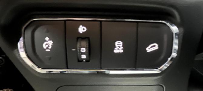 Haval Jolion I Рестайлинг с пробегом 2025 года, цена 2 200 000 рублей, 1278 км, внедорожник, Автокод Объявления