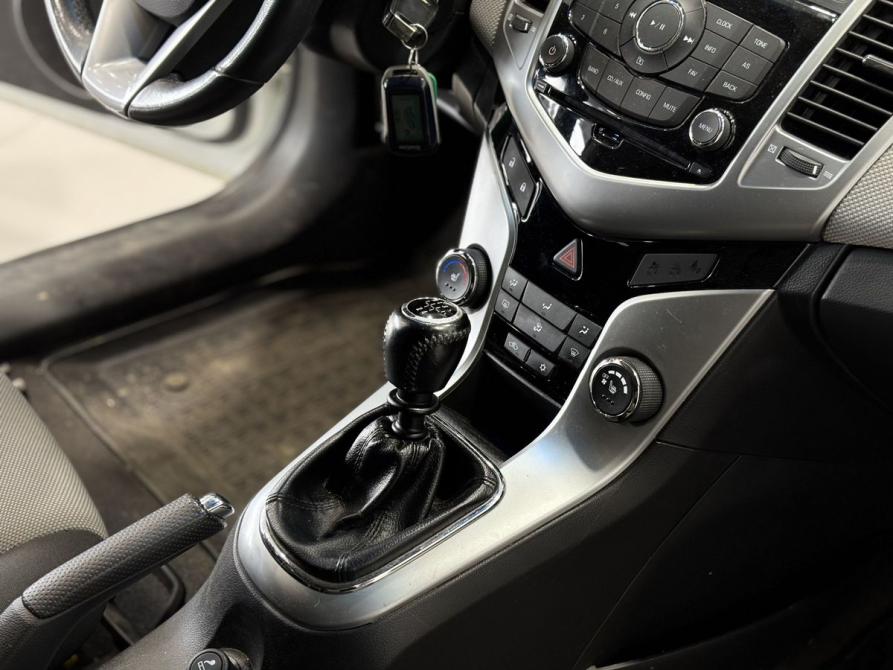 Chevrolet Cruze I Челябинск  - изображение 19