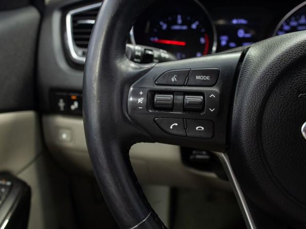 Kia Carnival III с пробегом 2020 года, цена 3 300 000 рублей, 109030 км, минивэн, Автокод Объявления