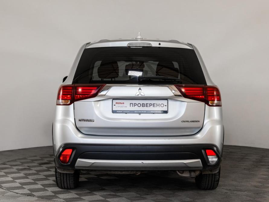 Mitsubishi Outlander III Рестайлинг 2 Санкт-Петербург  - изображение 7