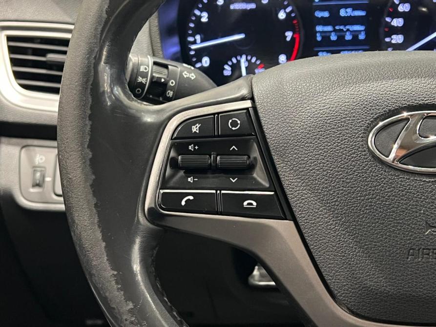 Hyundai Solaris II Санкт-Петербург  - изображение 21