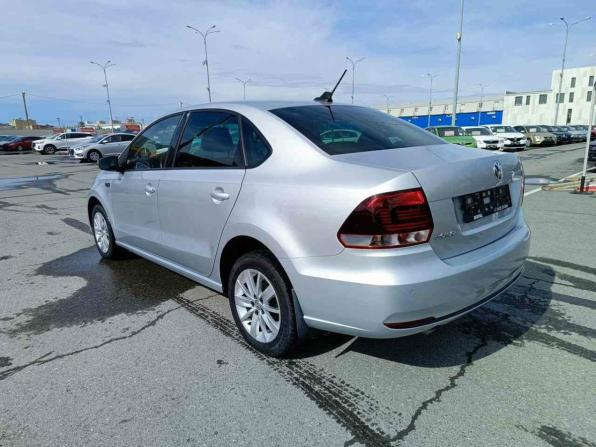 Volkswagen Polo V Рестайлинг с пробегом 2019 года, цена 1 349 995 рублей, 80178 км, седан, Автокод Объявления
