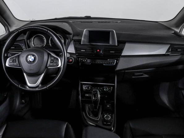 BMW 2 серии Active Tourer F45 Рестайлинг с пробегом 2018 года, цена 2 100 000 рублей, 98240 км, компактвэн, Автокод Объявления