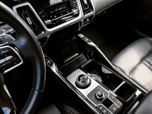 Kia Sorento IV с пробегом 2023 года, цена 5 499 000 рублей, 37458 км, внедорожник, Автокод Объявления