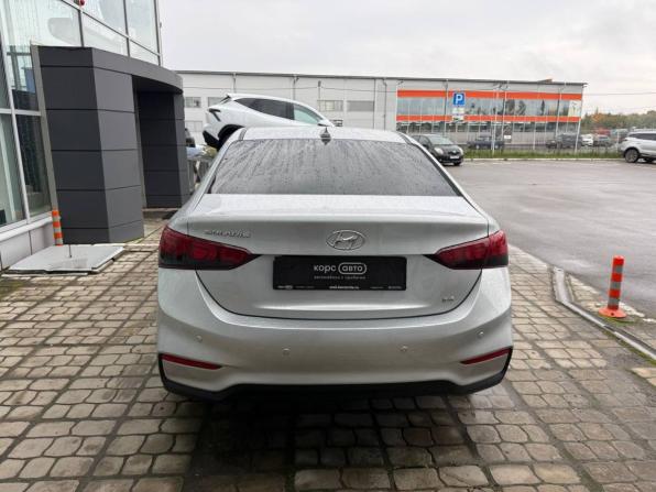 Hyundai Solaris II с пробегом 2018 года, цена 1 237 000 рублей, 117236 км, седан, Автокод Объявления