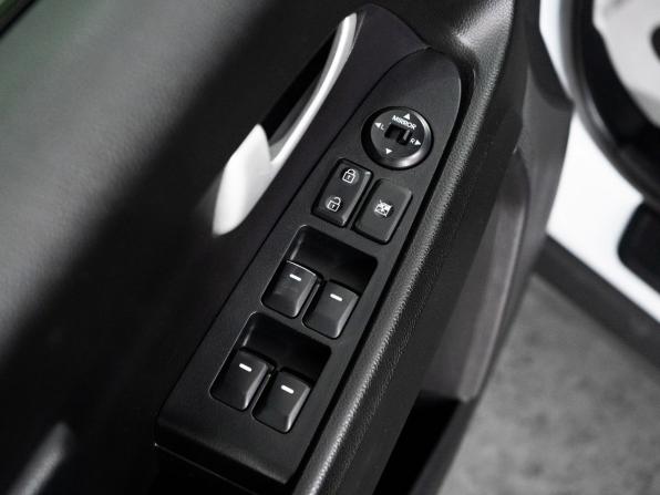 Kia Sportage III с пробегом 2012 года, цена 1 300 000 рублей, 203014 км, внедорожник, Автокод Объявления