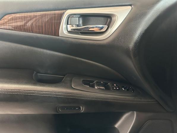 Nissan Pathfinder IV с пробегом 2015 года, цена 1 835 000 рублей, 163015 км, внедорожник, Автокод Объявления