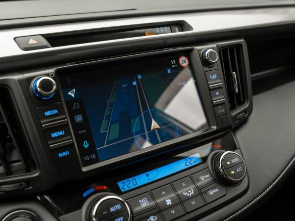 Toyota RAV4 IV (XA40) Рестайлинг с пробегом 2018 года, цена 2 850 000 рублей, 38000 км, внедорожник, Автокод Объявления