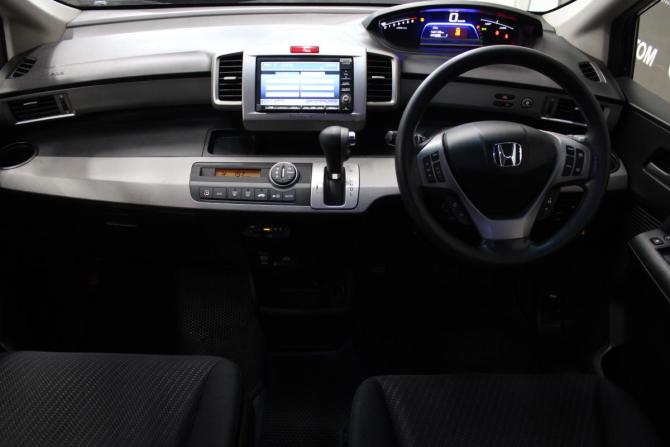 Honda Freed I Рестайлинг с пробегом 2011 года, цена 1 029 000 рублей, 160000 км, компактвэн, Автокод Объявления