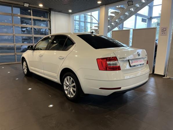 Skoda Octavia III (A7) Рестайлинг с пробегом 2017 года, цена 1 550 000 рублей, 185851 км, лифтбек, Автокод Объявления