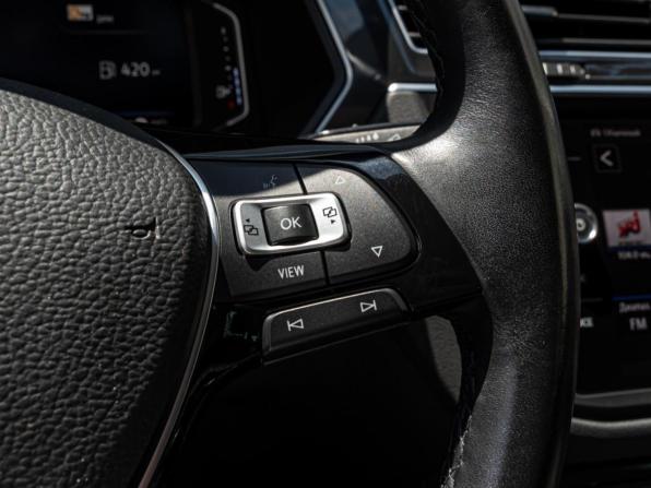 Volkswagen Tiguan II с пробегом 2019 года, цена 2 730 000 рублей, 70783 км, внедорожник, Автокод Объявления