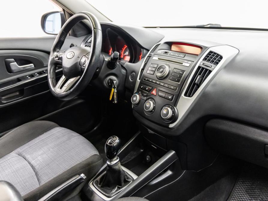 Kia Ceed I Рестайлинг Волгоград  - изображение 25