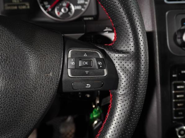 Volkswagen Touran I Рестайлинг 2 с пробегом 2011 года, цена 737 000 рублей, 231334 км, компактвэн, Автокод Объявления