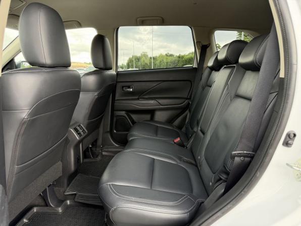 Mitsubishi Outlander III Рестайлинг 3 с пробегом 2020 года, цена 2 550 000 рублей, 46421 км, внедорожник, Автокод Объявления