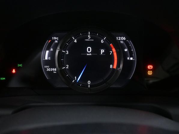 Lexus ES VII Рестайлинг с пробегом 2022 года, цена 4 800 000 рублей, 30400 км, седан, Автокод Объявления