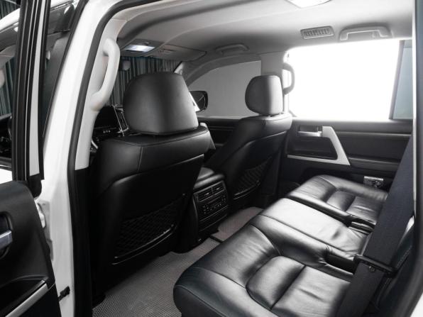 Toyota Land Cruiser 200 Series Рестайлинг 2 с пробегом 2021 года, цена 7 799 000 рублей, 113491 км, внедорожник, Автокод Объявления