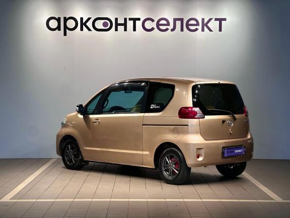 Toyota Porte I с пробегом 2011 года, цена 657 000 рублей, 245331 км, минивэн, Автокод Объявления