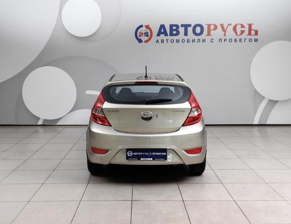Hyundai Solaris I с пробегом 2012 года, цена 668 000 рублей, 130000 км, хэтчбек, Автокод Объявления