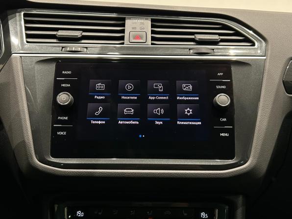 Volkswagen Tiguan II с пробегом 2020 года, цена 2 599 000 рублей, 100246 км, внедорожник, Автокод Объявления