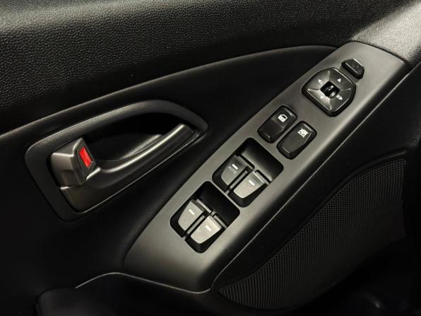 Hyundai ix35 I Рестайлинг с пробегом 2015 года, цена 1 465 000 рублей, 150140 км, внедорожник, Автокод Объявления