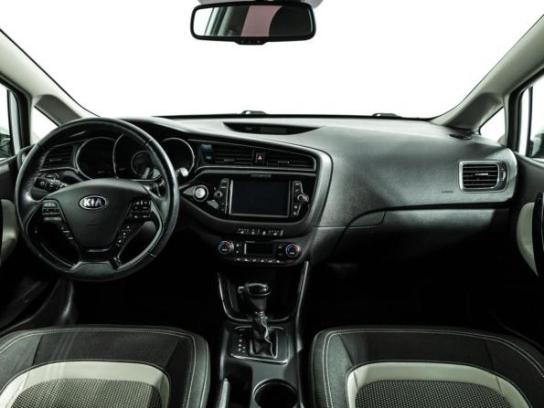 Kia Ceed II Рестайлинг с пробегом 2017 года, цена 1 429 777 рублей, 124261 км, хэтчбек, Автокод Объявления