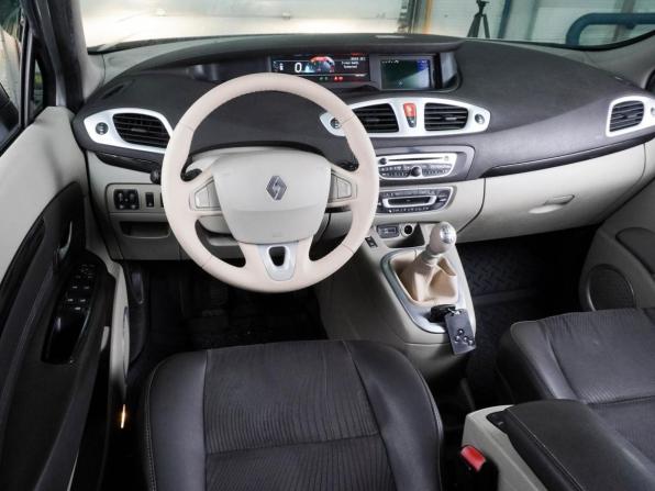 Renault Scenic III с пробегом 2010 года, цена 859 000 рублей, 275167 км, компактвэн, Автокод Объявления