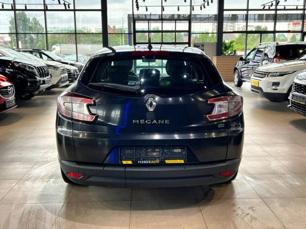 Renault Megane III с пробегом 2010 года, цена 560 000 рублей, 520000 км, хэтчбек, Автокод Объявления