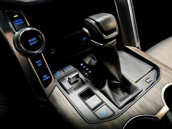 Toyota Land Cruiser 300 Series с пробегом 2021 года, цена 7 995 000 рублей, 72948 км, внедорожник, Автокод Объявления