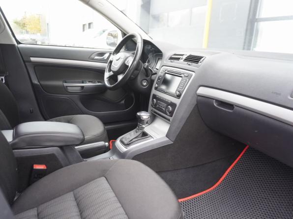 Skoda Octavia II (A5) Рестайлинг с пробегом 2012 года, цена 850 000 рублей, 212653 км, лифтбек, Автокод Объявления