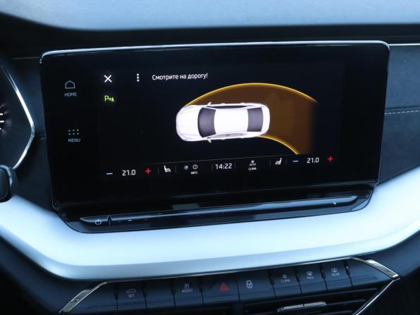 Skoda Octavia IV (A8) с пробегом 2020 года, цена 2 490 000 рублей, 87171 км, лифтбек, Автокод Объявления