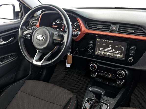 Kia Rio IV Рестайлинг с пробегом 2020 года, цена 1 490 000 рублей, 102207 км, седан, Автокод Объявления