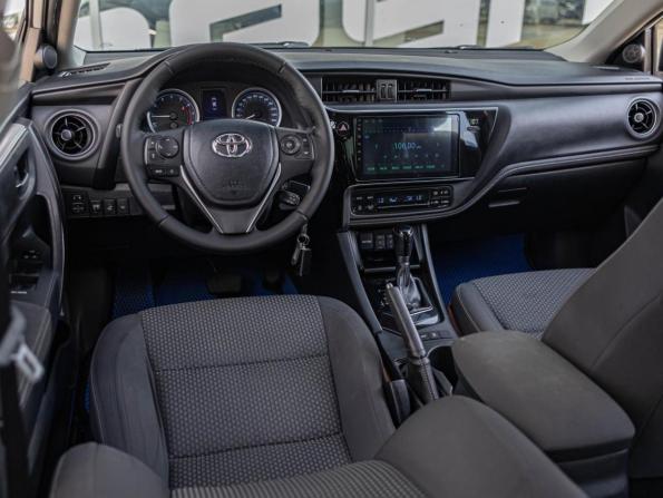 Toyota Corolla XI (E160 E170 E180) Рестайлинг 1 с пробегом 2017 года, цена 1 850 000 рублей, 116334 км, седан, Автокод Объявления