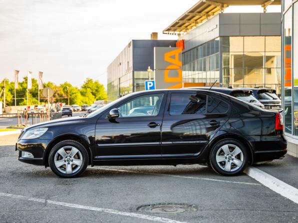 Skoda Octavia II (A5) Рестайлинг с пробегом 2013 года, цена 998 000 рублей, 214182 км, лифтбек, Автокод Объявления
