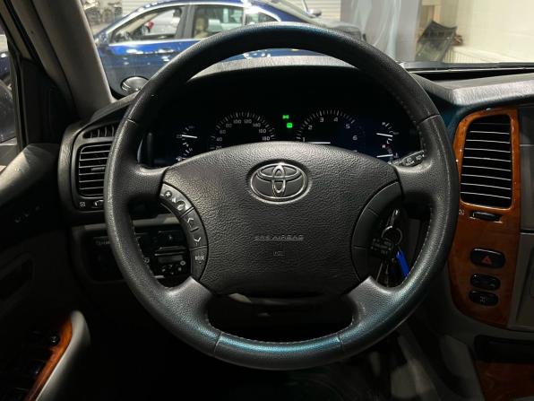 Toyota Land Cruiser 100 Series с пробегом 2002 года, цена 1 697 000 рублей, 325650 км, внедорожник, Автокод Объявления