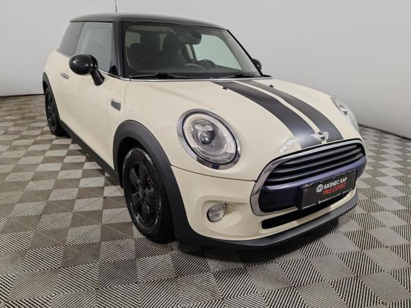 Mini Hatch III (F55/F56) с пробегом 2016 года, цена 1 499 000 рублей, 103429 км, хэтчбек, Автокод Объявления