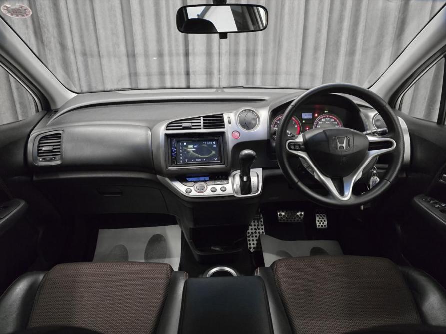 Honda Stream II Рестайлинг Красноярск  - изображение 12