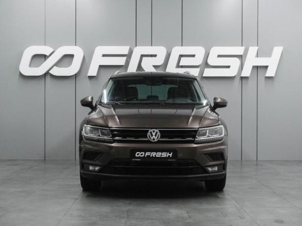 Volkswagen Tiguan II с пробегом 2018 года, цена 2 168 000 рублей, 157739 км, внедорожник, Автокод Объявления