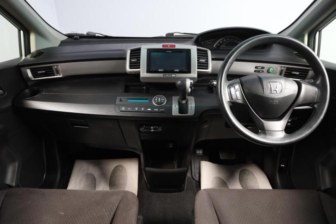 Honda Freed I Рестайлинг 2 с пробегом 2015 года, цена 1 189 000 рублей, 148800 км, компактвэн, Автокод Объявления