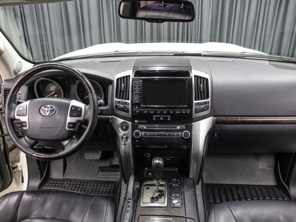 Toyota Land Cruiser 200 Series Рестайлинг 1 с пробегом 2015 года, цена 4 698 000 рублей, 166027 км, внедорожник, Автокод Объявления