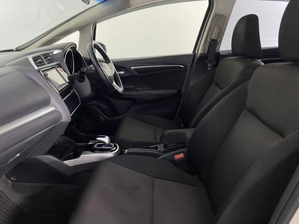 Honda Fit III с пробегом 2016 года, цена 1 070 000 рублей, 138953 км, хэтчбек, Автокод Объявления