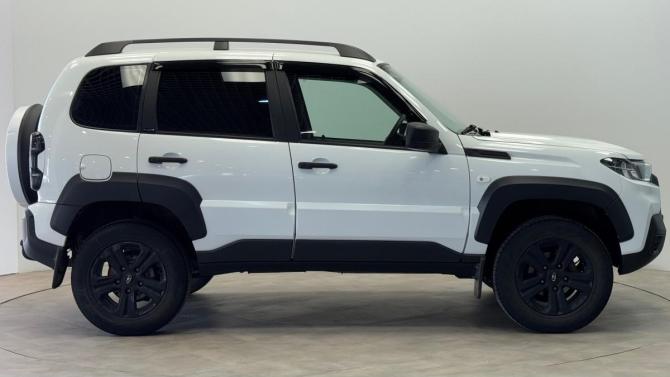 Lada (ВАЗ) Niva Travel I с пробегом 2022 года, цена 950 000 рублей, 16076 км, внедорожник, Автокод Объявления