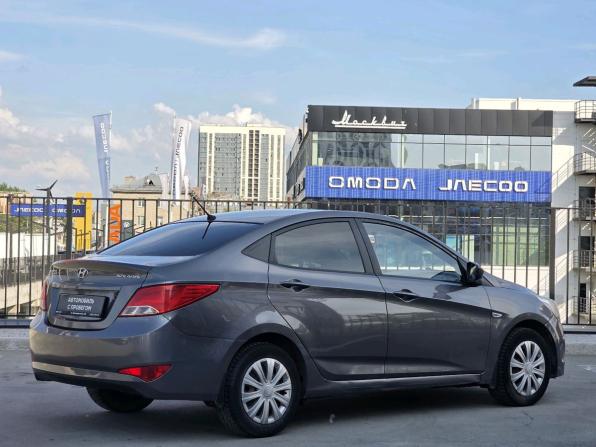 Hyundai Solaris I Рестайлинг с пробегом 2014 года, цена 700 000 рублей, 123765 км, седан, Автокод Объявления