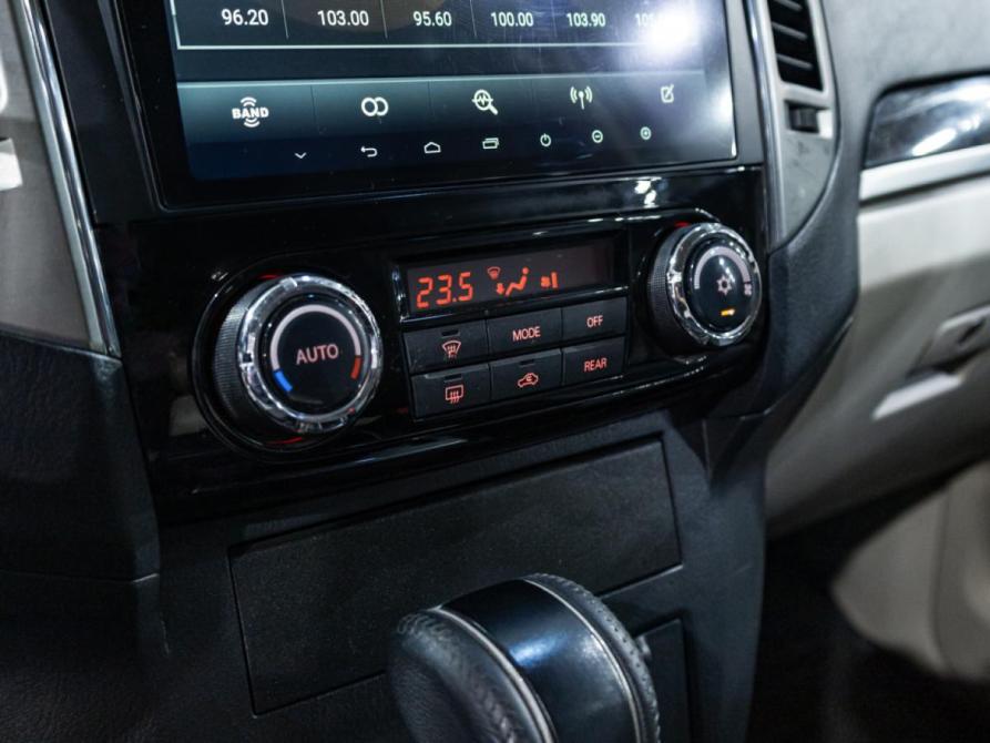 Mitsubishi Pajero IV Рестайлинг 2 Санкт-Петербург  - изображение 16