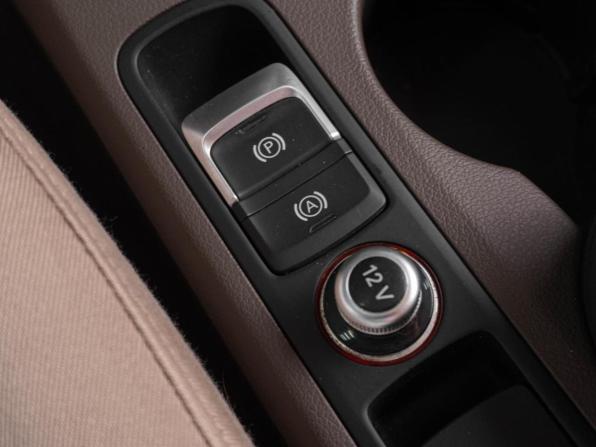 Audi Q3 I (8U) с пробегом 2014 года, цена 1 819 000 рублей, 136763 км, внедорожник, Автокод Объявления