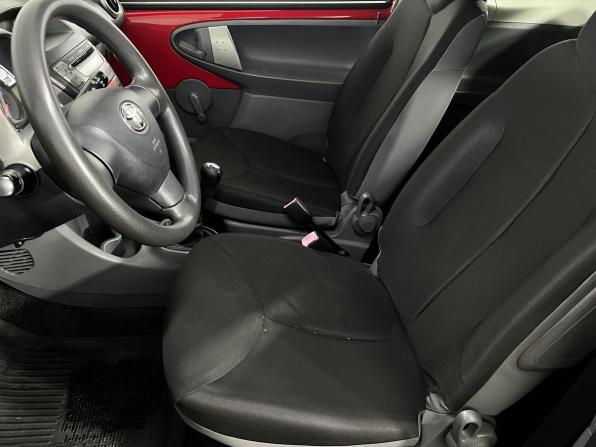 Toyota Aygo I с пробегом 2007 года, цена 450 000 рублей, 259695 км, хэтчбек, Автокод Объявления
