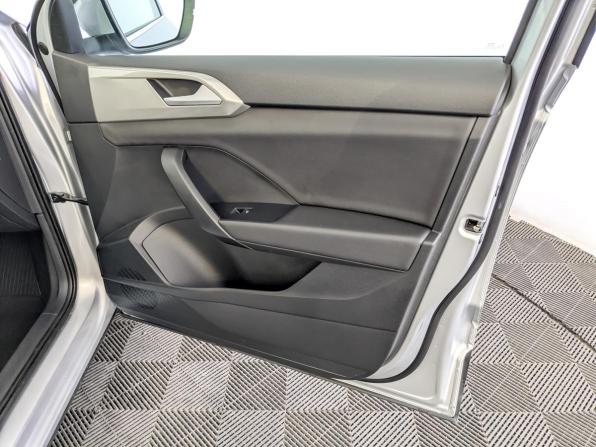 Volkswagen Taos I с пробегом 2021 года, цена 2 210 000 рублей, 76840 км, внедорожник, Автокод Объявления