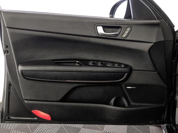 Kia Optima IV Рестайлинг с пробегом 2018 года, цена 2 350 000 рублей, 88324 км, седан, Автокод Объявления