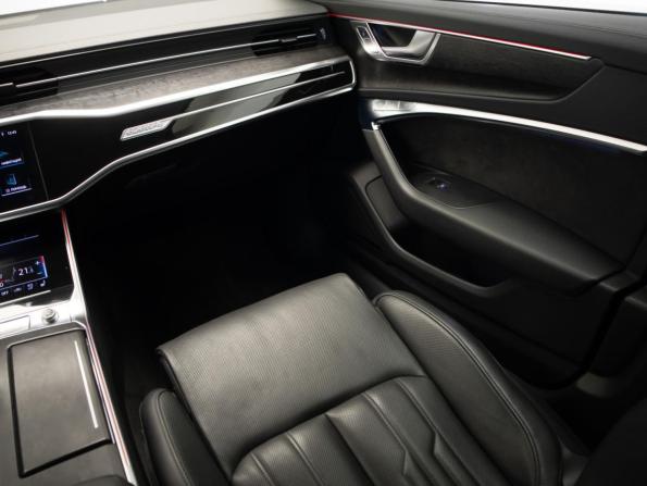 Audi A6 V (C8) с пробегом 2018 года, цена 2 949 000 рублей, 279965 км, седан, Автокод Объявления